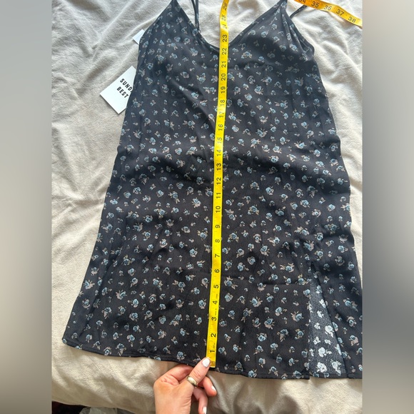 NWT Aritzia sunday best Remi dress - Picture 5 of 8